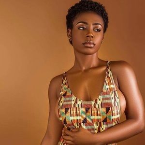 Meet your Posher, Chanel